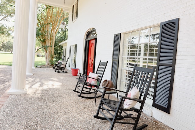 view of patio / terrace with covered porch