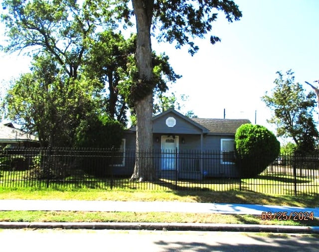 2810 Schweikhardt St, Houston TX, 77026, 2 bedrooms, 1 bath house for sale