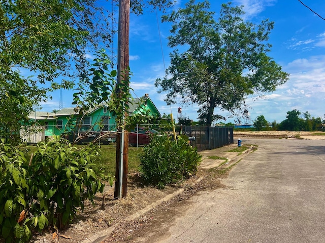 1811 Ryon St, Houston, TX 77009 - photo 6