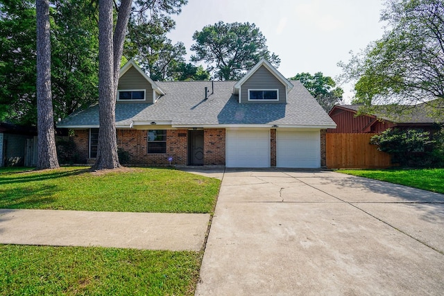 view of front of home featuring a front lawn