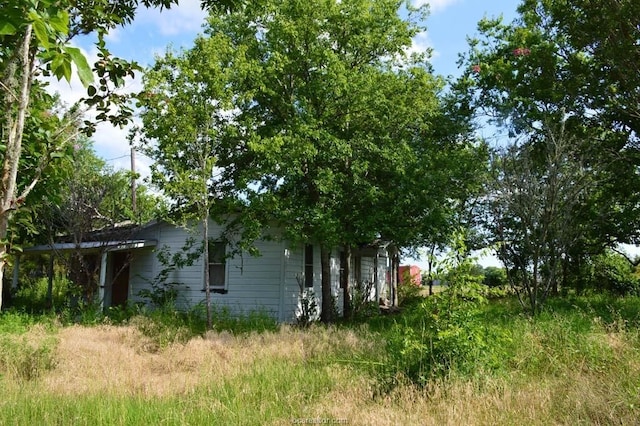 view of home's exterior