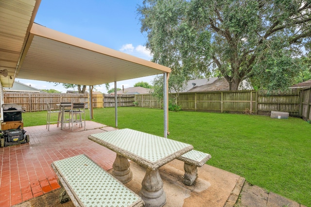 view of yard with a patio area