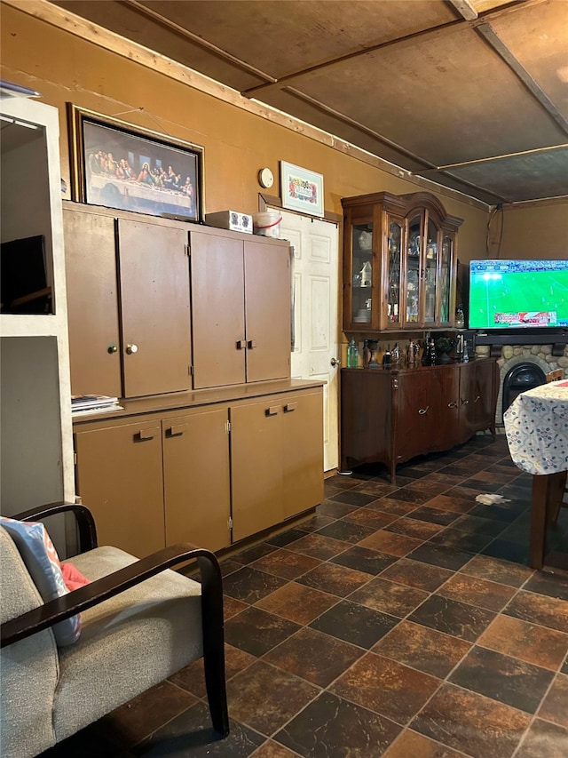 208 S Karnes Ave, Cameron, TX 76520 - bar area featuring stone tile flooring