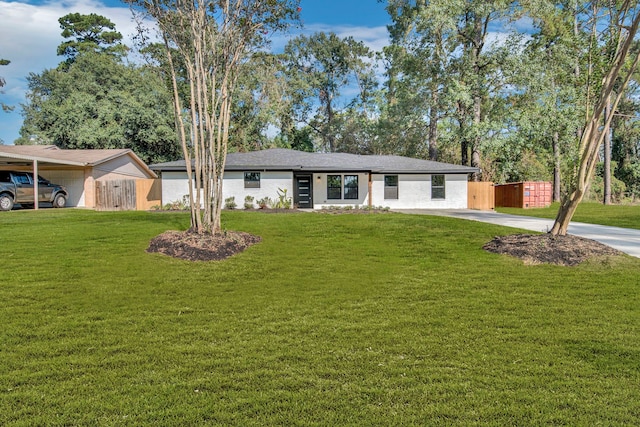 single story home with a front lawn