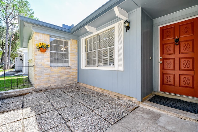 property entrance with a porch