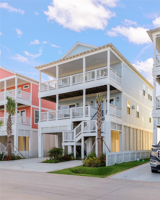 exterior space featuring a balcony