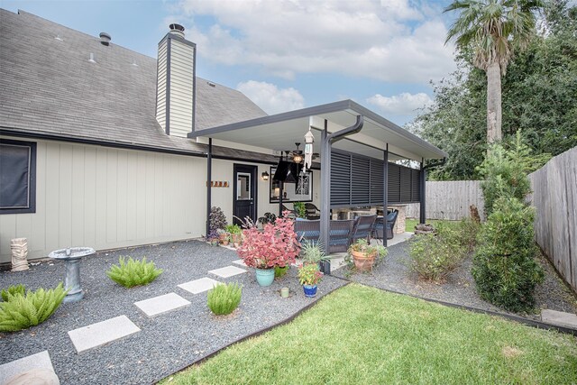 view of yard featuring a patio