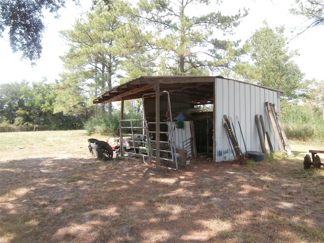 view of outbuilding