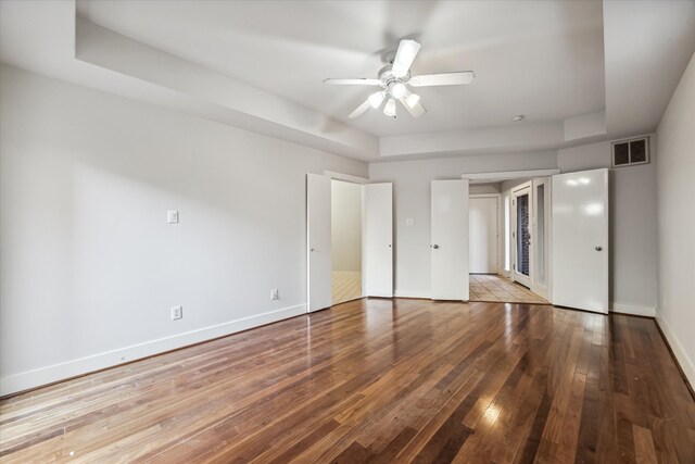 unfurnished bedroom featuring ceiling fan and light hardwood / wood-style flooring