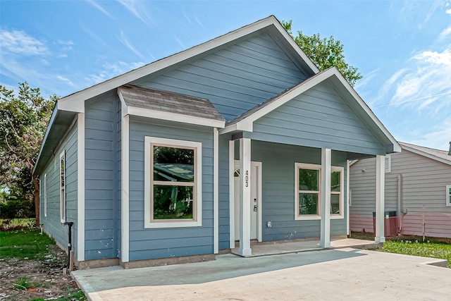 bungalow-style house with covered porch