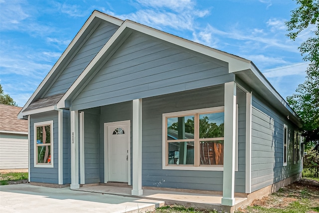 view of front of house with covered porch