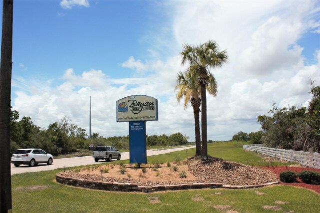 225 N Amburn Rd, Texas City, TX 77591 - photo 30