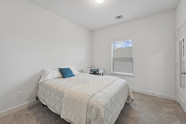 bedroom with carpet flooring