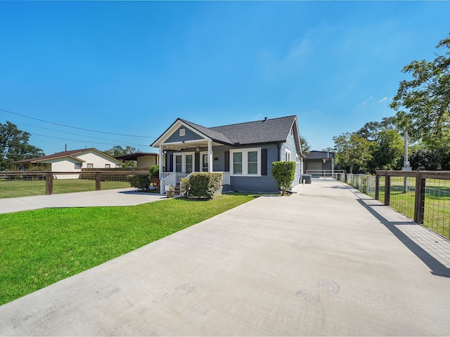 view of front of house with a front yard