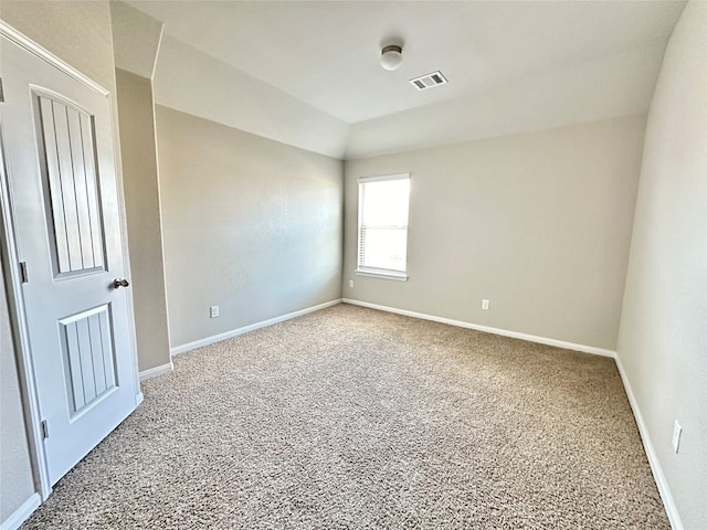 unfurnished room with carpet