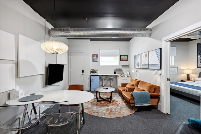 living room with carpet flooring