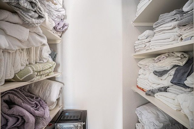 7000 Seawall Blvd Unit 1036, Galveston, TX 77551 - view of spacious closet