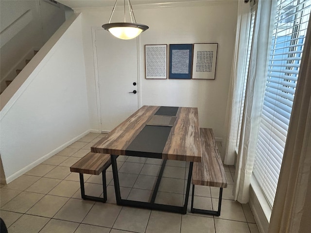 dining room featuring light tile patterned floors