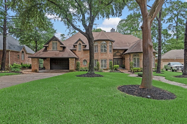 view of front facade with a front yard