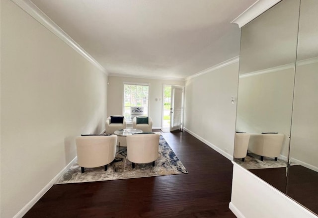 living area with dark wood-type flooring and crown molding