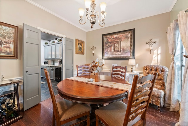 dining room with dark wood-type flooring, a chandelier, and crown molding