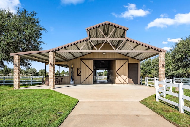 exterior space featuring an outbuilding