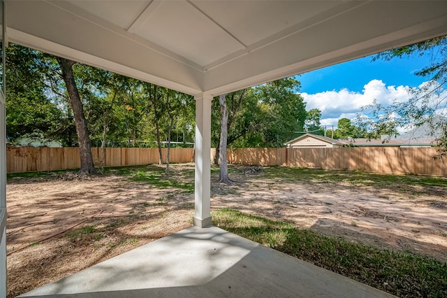 view of yard featuring a patio