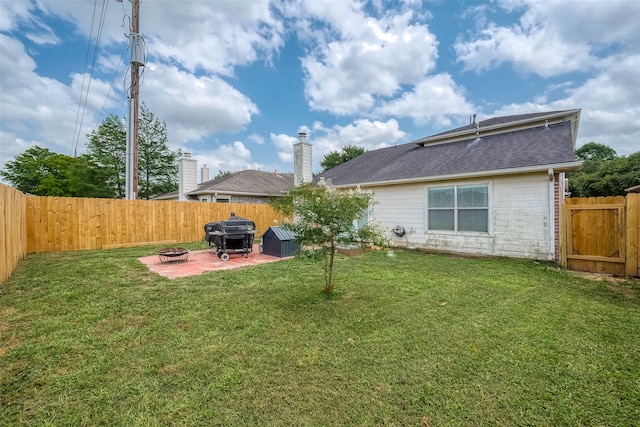 view of yard with a patio