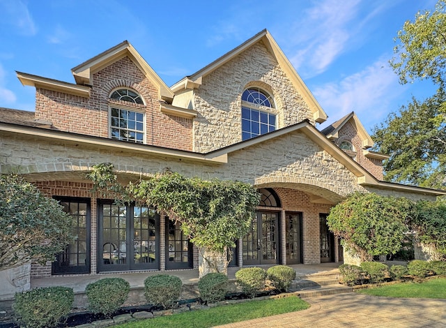 view of front facade featuring a porch