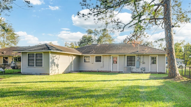 view of front of house with a front lawn