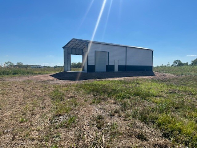 22099 Sattler Rd, Winnie, TX 77665 - photo 5