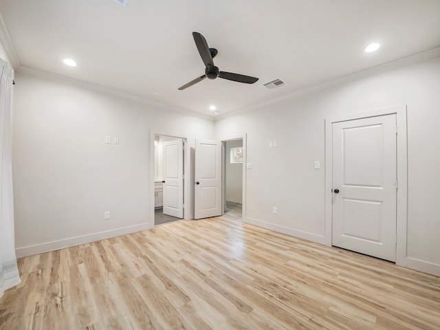 unfurnished bedroom featuring crown molding, light hardwood / wood-style floors, and ceiling fan