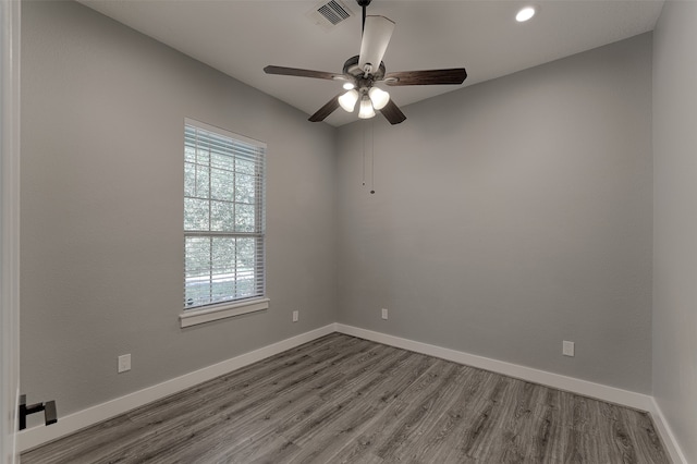 unfurnished room with light hardwood / wood-style floors and ceiling fan