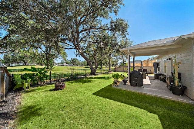 view of yard with a patio area