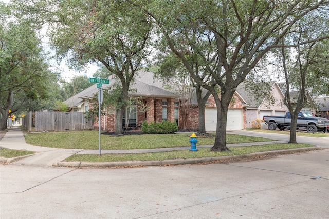 Listing photo 2 for 12838 Dove Brook Ct, Houston TX 77041