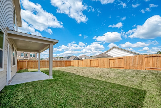 view of yard featuring a patio