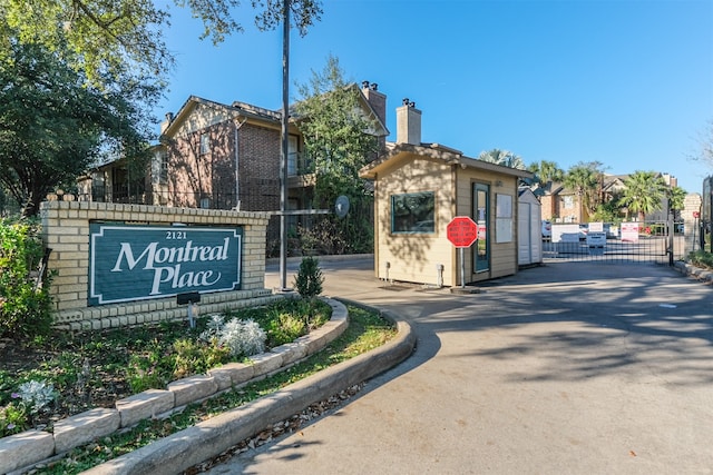 view of community / neighborhood sign