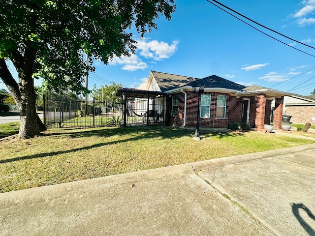 view of front of property with a front lawn