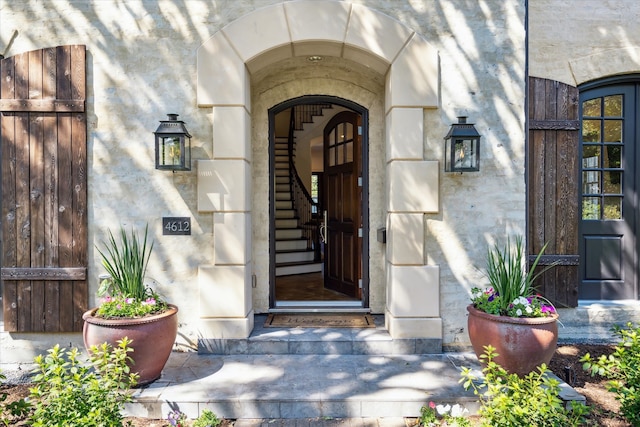 view of property entrance