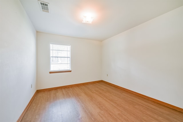 empty room featuring light hardwood / wood-style flooring