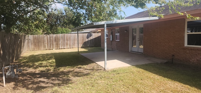 view of yard featuring a patio area