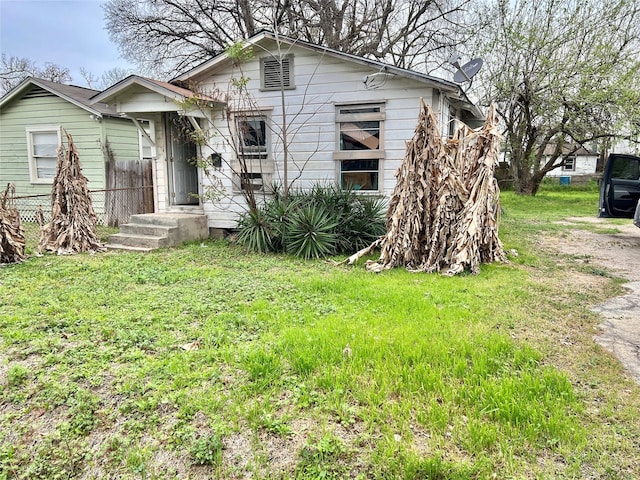 Listing photo 3 for 133 E 31st 1/2 St, Houston TX 77018