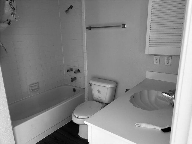 2207 S Braeswood S Unit 42E, Houston, TX 77030 - full bath with vanity, toilet, and bathtub / shower combination