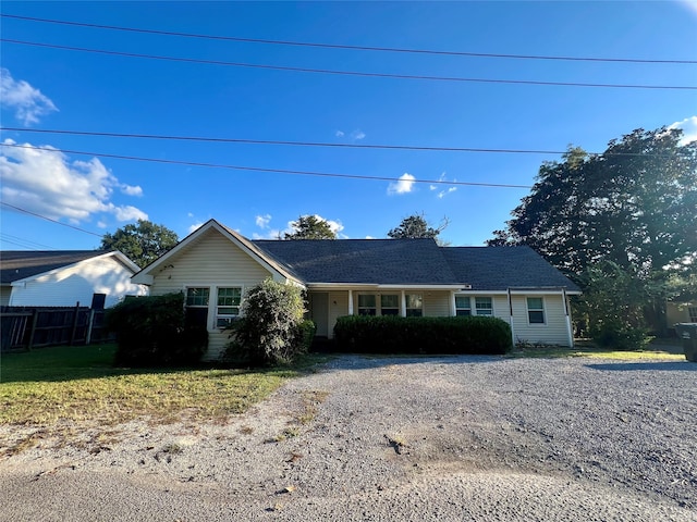 view of front of property