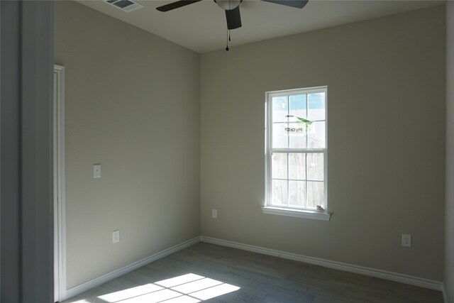 unfurnished room with light hardwood / wood-style floors and ceiling fan