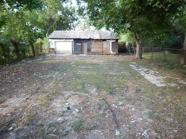 exterior space featuring a storage shed