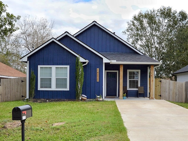 view of front of home with a front yard