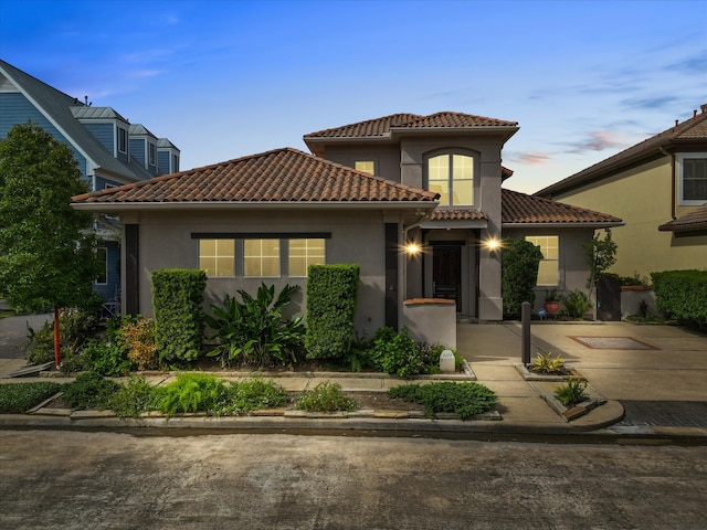 view of mediterranean / spanish-style home