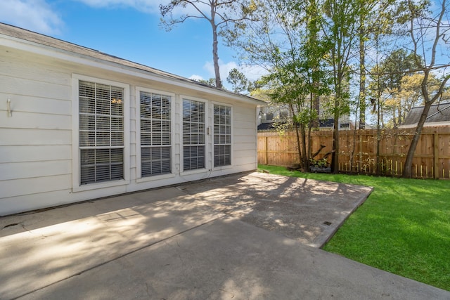 18106 Briden Oak Ct, Spring, TX 77379 - view of patio / terrace