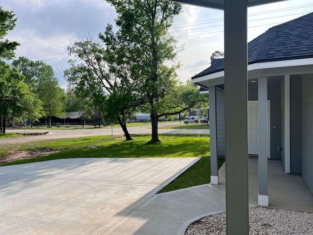 view of patio / terrace with covered porch